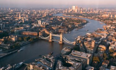 London 2 A2Z Travel & Tourism